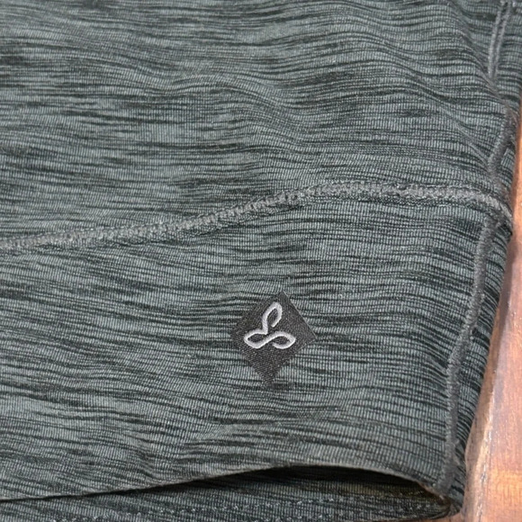 Prana Zandra Funnel Neck Crop Long Sleeve Top, Size XS, Excellent Condition - Picture 8 of 8